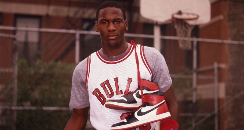 Michael jordan wearing outlet air jordan 1 chicago